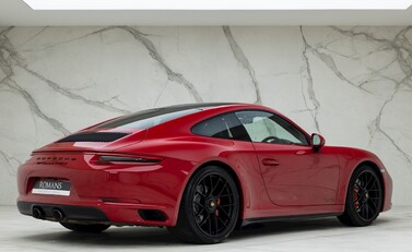 Porsche 911 (991.2) Carrera 4 GTS 7