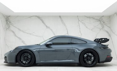 Porsche 911 (992) GT3 2