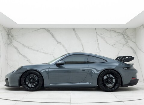Porsche 911 (992) GT3 2