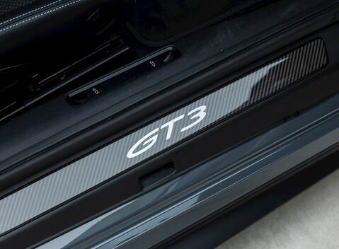 Porsche 911 (992) GT3 18