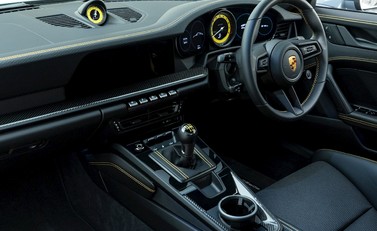 Porsche 911 (992) GT3 Touring 13
