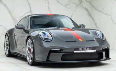 Porsche 911 (992) GT3 Touring 1