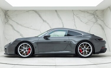Porsche 911 (992) GT3 Touring 2