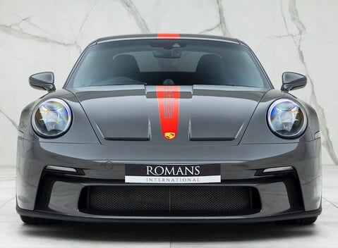 Porsche 911 (992) GT3 Touring 4