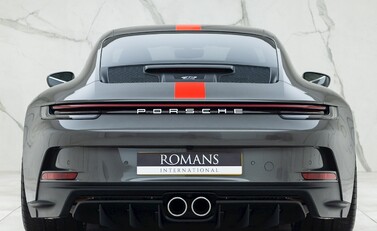 Porsche 911 (992) GT3 Touring 5
