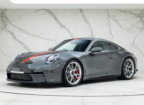 Porsche 911 (992) GT3 Touring 6