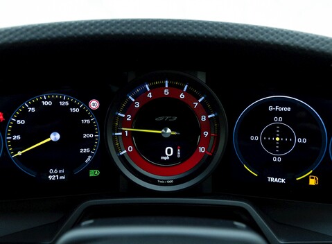 Porsche 911 (992) GT3 Touring 14