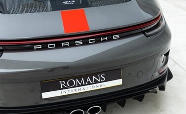 Porsche 911 (992) GT3 Touring 21