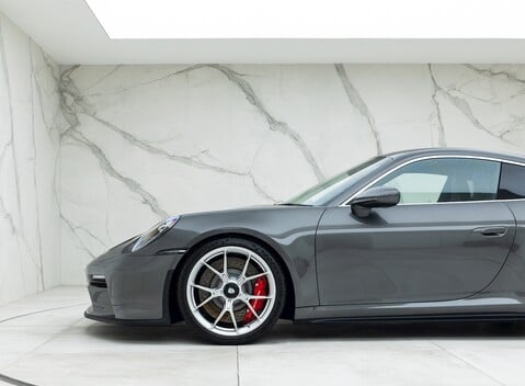 Porsche 911 (992) GT3 Touring 25
