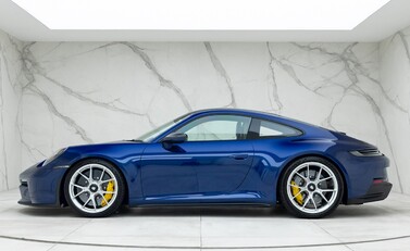 Porsche 911 (992) GT3 Touring 2