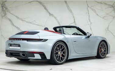 Porsche 911 (992) Carrera 4S Cabriolet 10