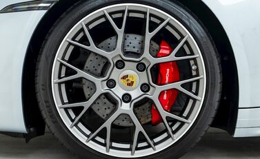 Porsche 911 (992) Carrera 4S Cabriolet 11