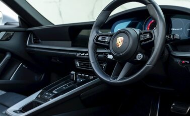 Porsche 911 (992) Carrera 4S Cabriolet 12