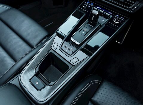 Porsche 911 (992) Carrera 4S Cabriolet 21