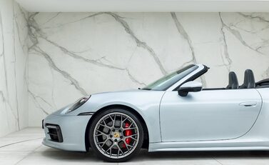 Porsche 911 (992) Carrera 4S Cabriolet 28