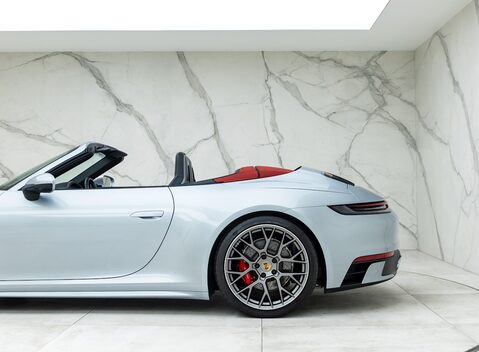Porsche 911 (992) Carrera 4S Cabriolet 29
