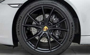 Porsche 911 (991.2) Carrera T 8