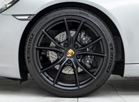 Porsche 911 (991.2) Carrera T 8