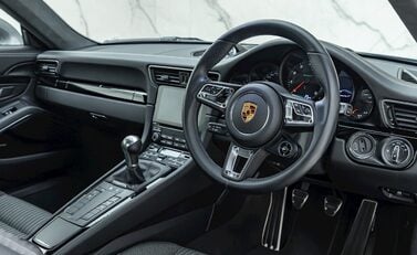 Porsche 911 (991.2) Carrera T 9
