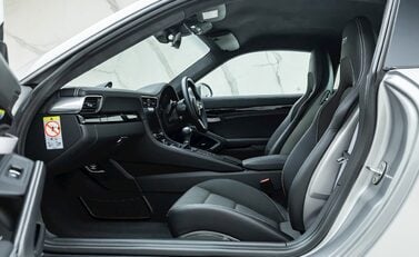 Porsche 911 (991.2) Carrera T 12