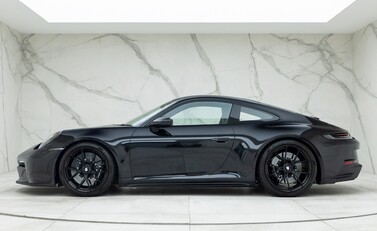 Porsche 911 (992) GT3 Touring 2