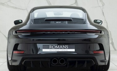 Porsche 911 (992) GT3 Touring 5