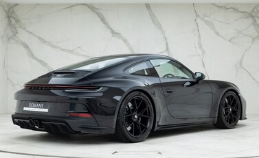 Porsche 911 (992) GT3 Touring 7