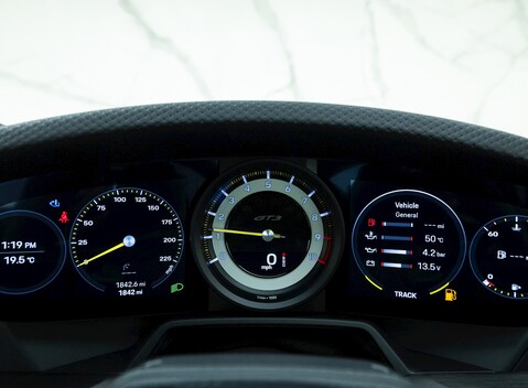 Porsche 911 (992) GT3 Touring 14