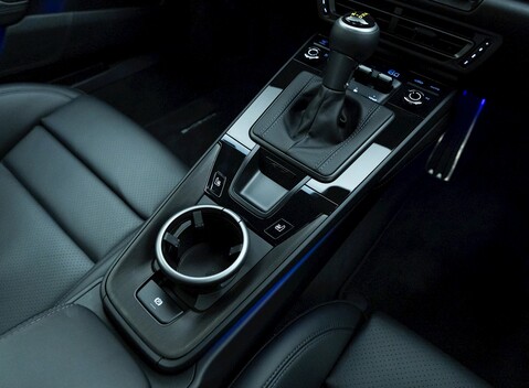 Porsche 911 (992) GT3 Touring 17
