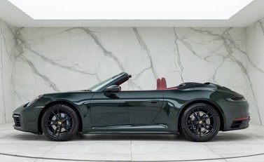 Porsche 911 (992) Carrera Cabriolet 2