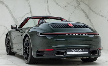 Porsche 911 (992) Carrera Cabriolet 4