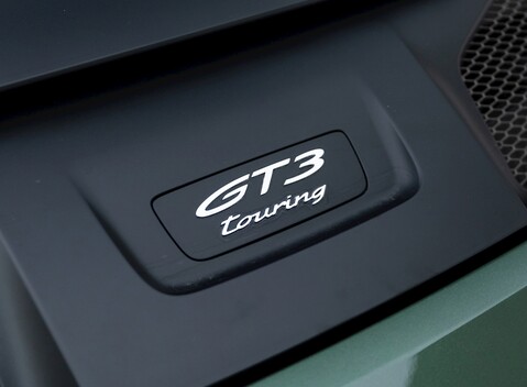 Porsche 911 (992) GT3 Touring 32