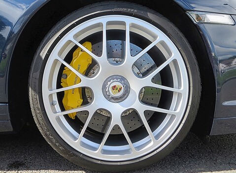 Porsche 911 (997) Turbo S 6