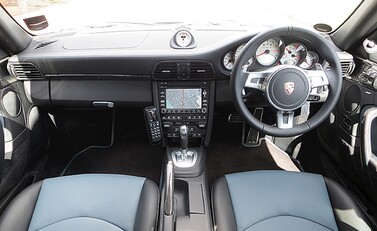 Porsche 911 (997) Turbo S 12