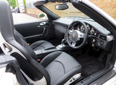 Porsche 911 (997) Turbo Cabriolet 13