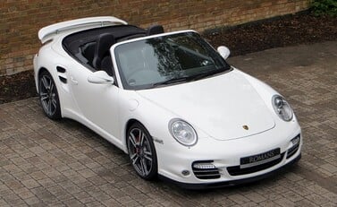Porsche 911 (997) Turbo Cabriolet 20
