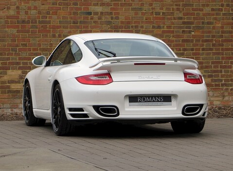 Porsche 911 (997) Turbo S 12