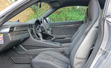 Porsche 911 (991) GT3 15