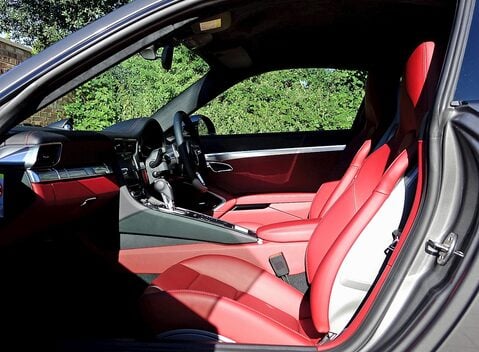 Porsche 911 (991.2) Carrera S PDK 4