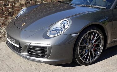 Porsche 911 (991.2) Carrera S PDK 12