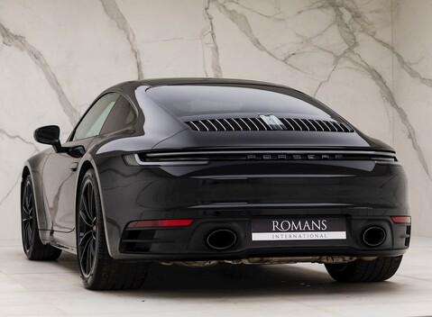 Porsche 911 (992) Carrera 4 3