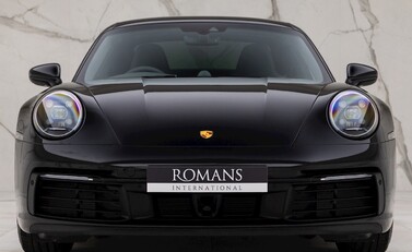 Porsche 911 (992) Carrera 4 4