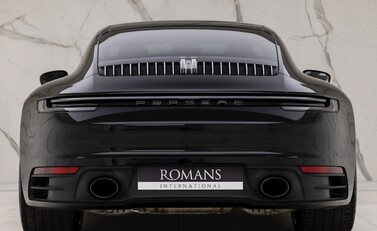 Porsche 911 (992) Carrera 4 5