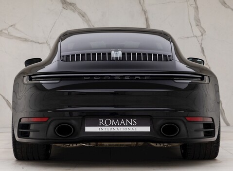 Porsche 911 (992) Carrera 4 5