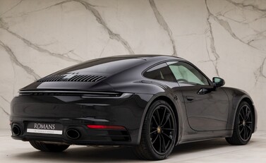 Porsche 911 (992) Carrera 4 7