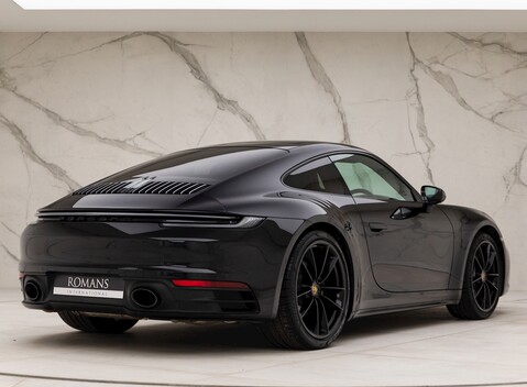 Porsche 911 (992) Carrera 4 7