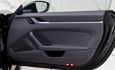 Porsche 911 (992) Carrera 4 20