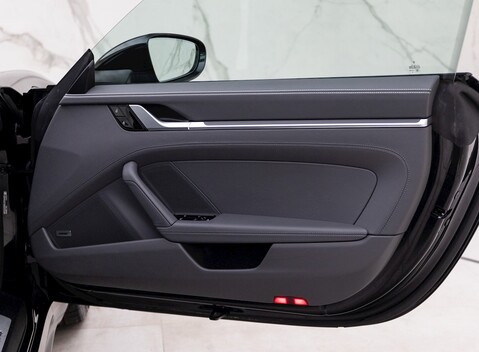 Porsche 911 (992) Carrera 4 20