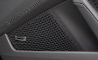 Porsche 911 (992) Carrera 4 21