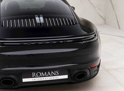 Porsche 911 (992) Carrera 4 23